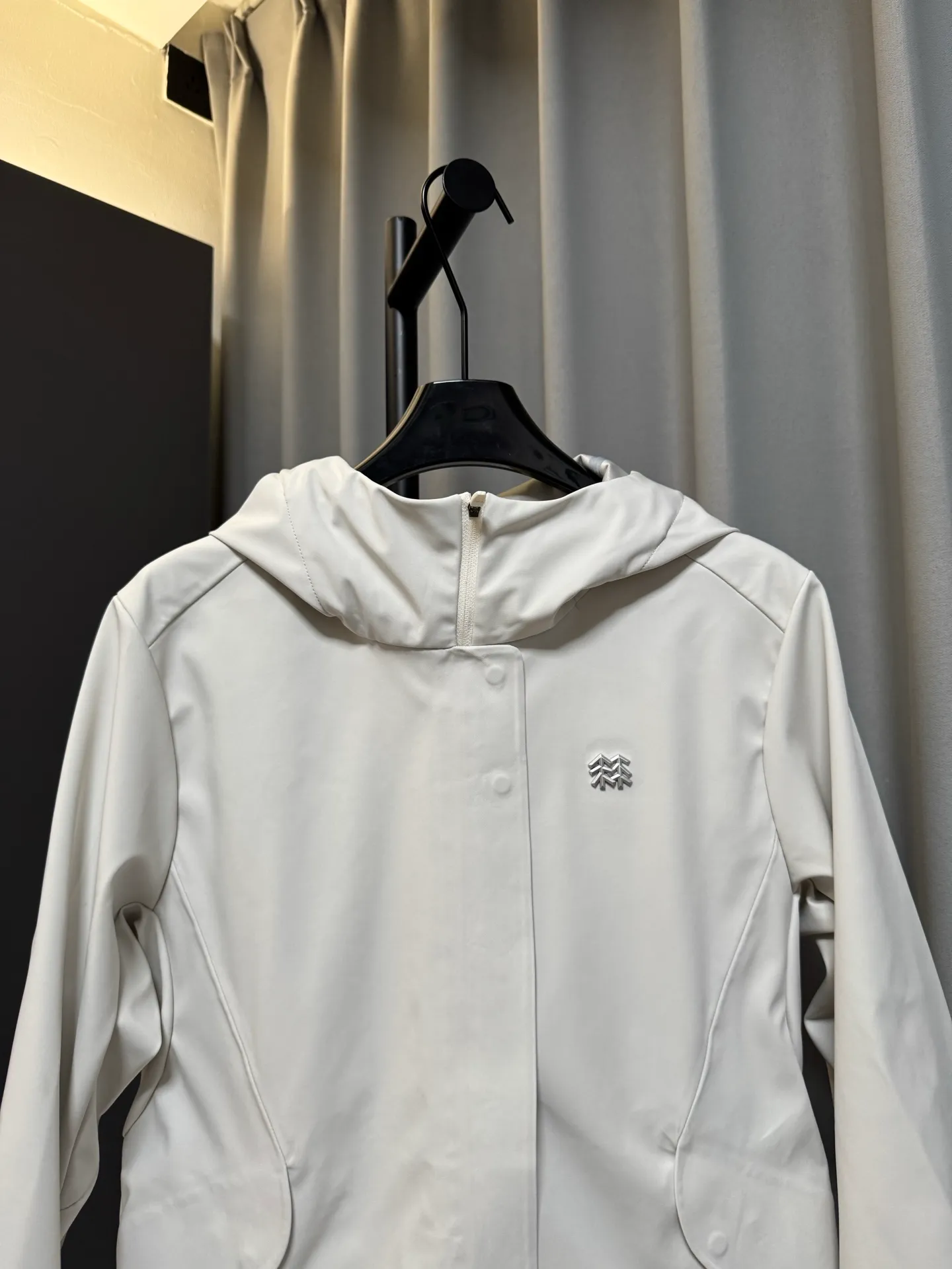 [Premium Replica] KOLON SPORT/Kelon 26Fw Autumn and Winter New Arrival Outdoor Soft Shell Jacket Women's Breathable Waterproof Windproof 3L TECHSHELL Soft Shell Magnetic Hooded Jacket (Gray White) Size: s/m/l/xl/xxl